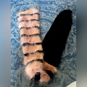 New with tags, gorgeous Free Press faux fur scarf